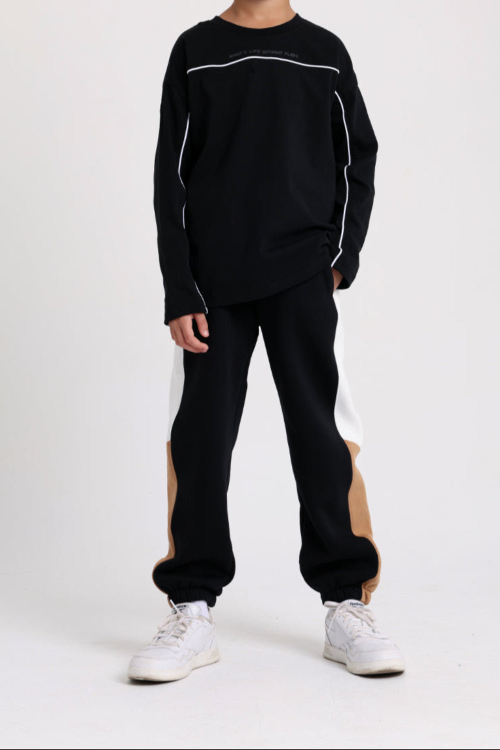 unisex cotton t-shirt black with white line print