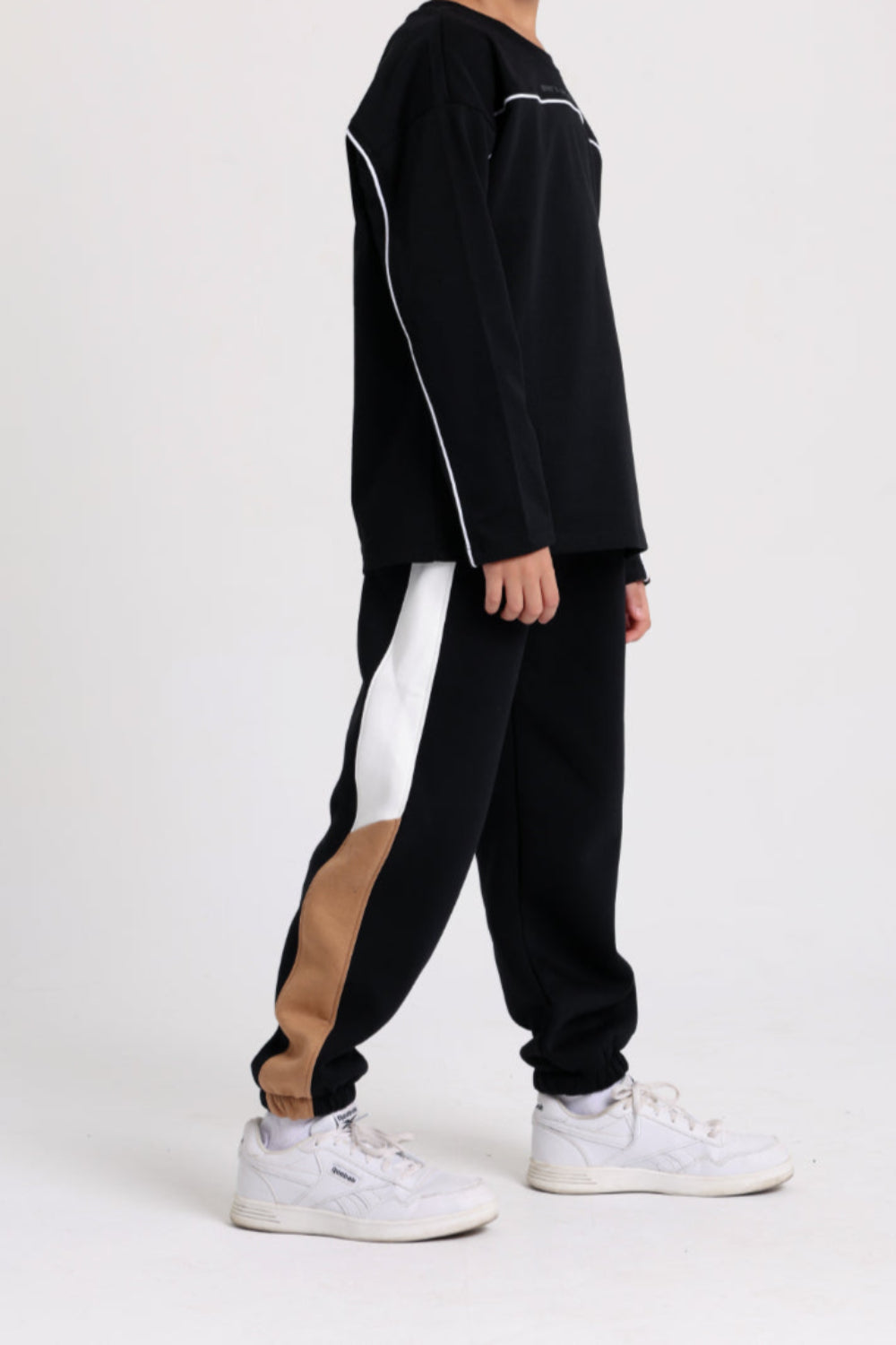 unisex cotton t-shirt black with white line print