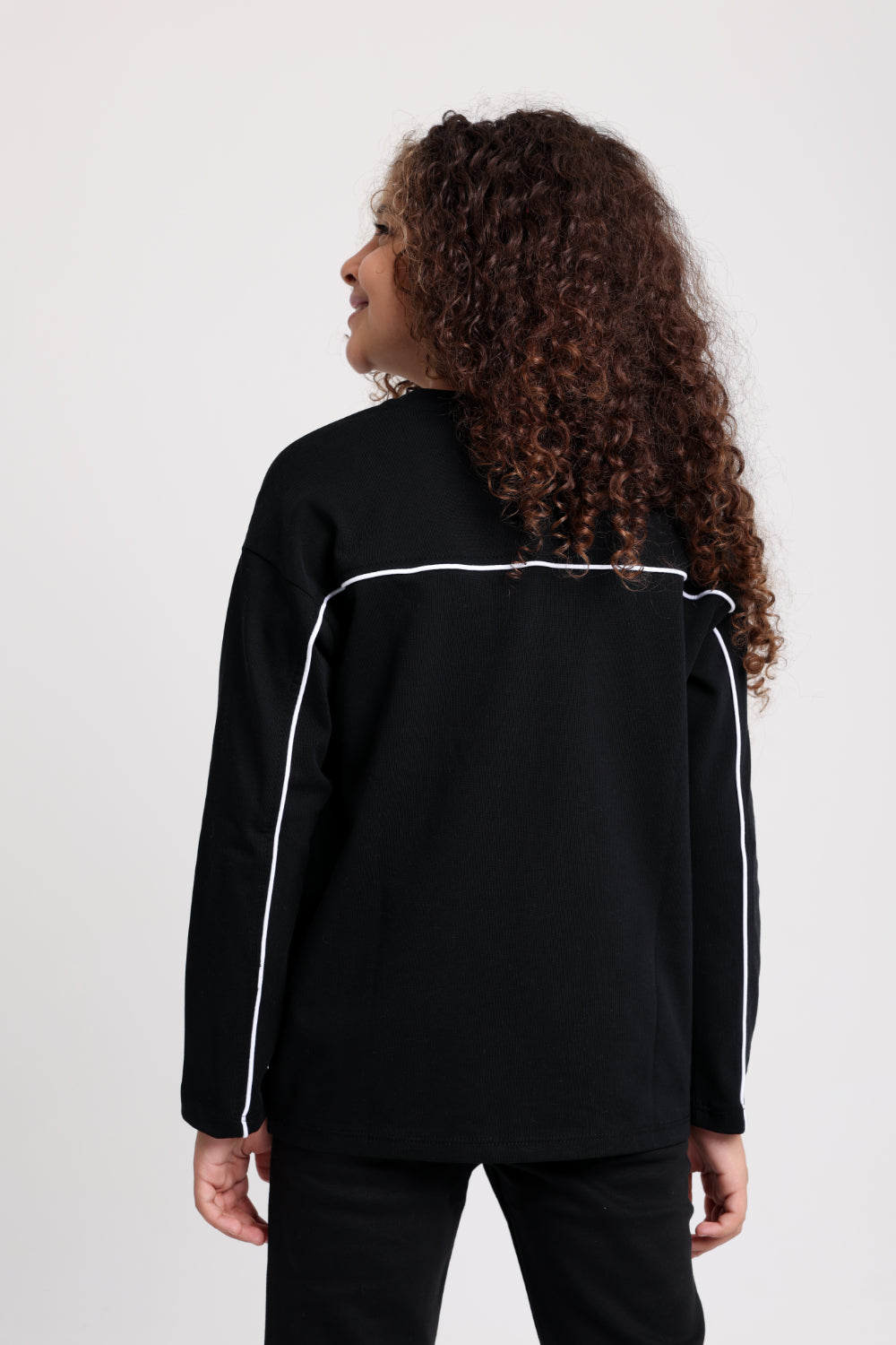 unisex cotton t-shirt black with white line print