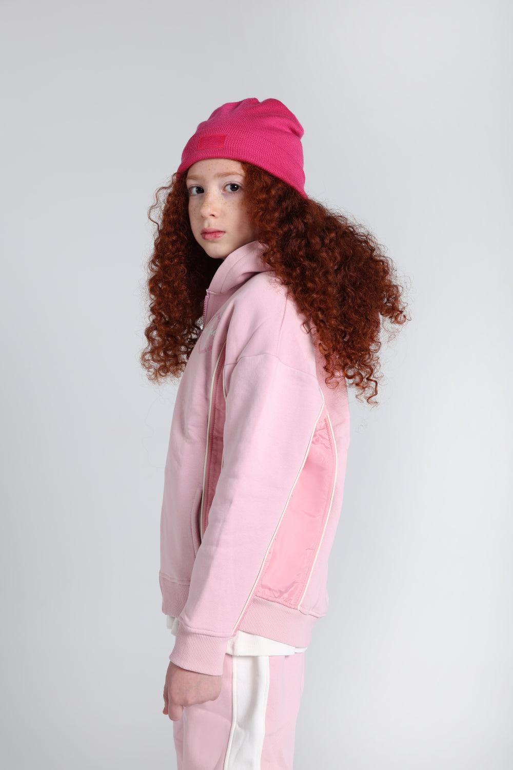 girls cotton hoodie – pink with “join the fun“ print