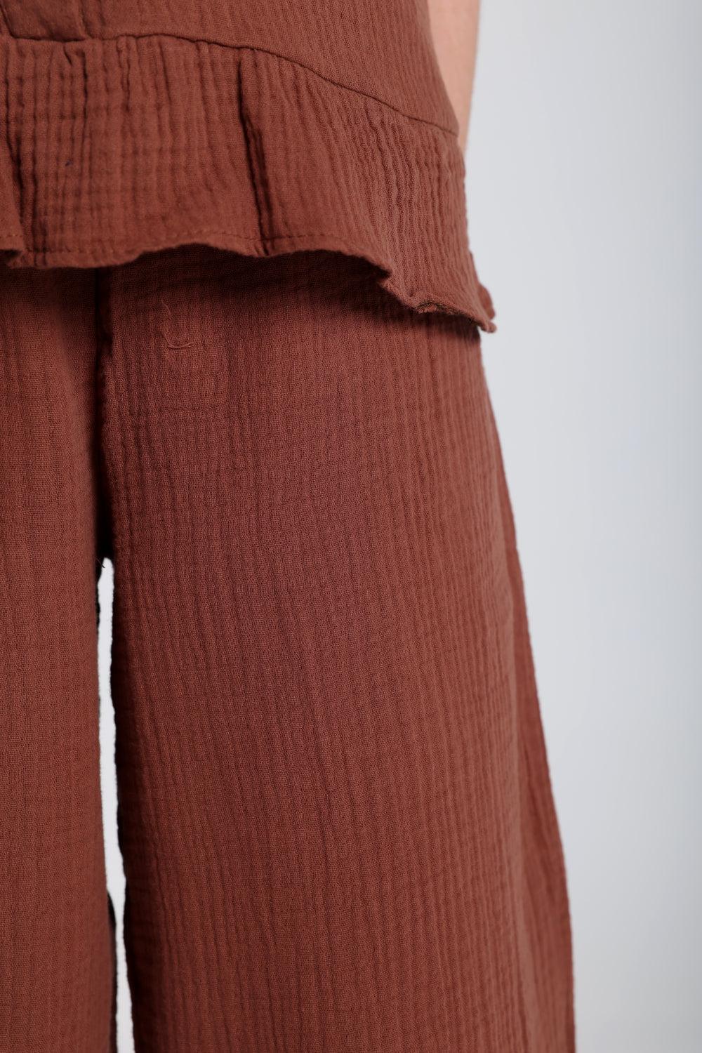 crinkled cotton pants – brown