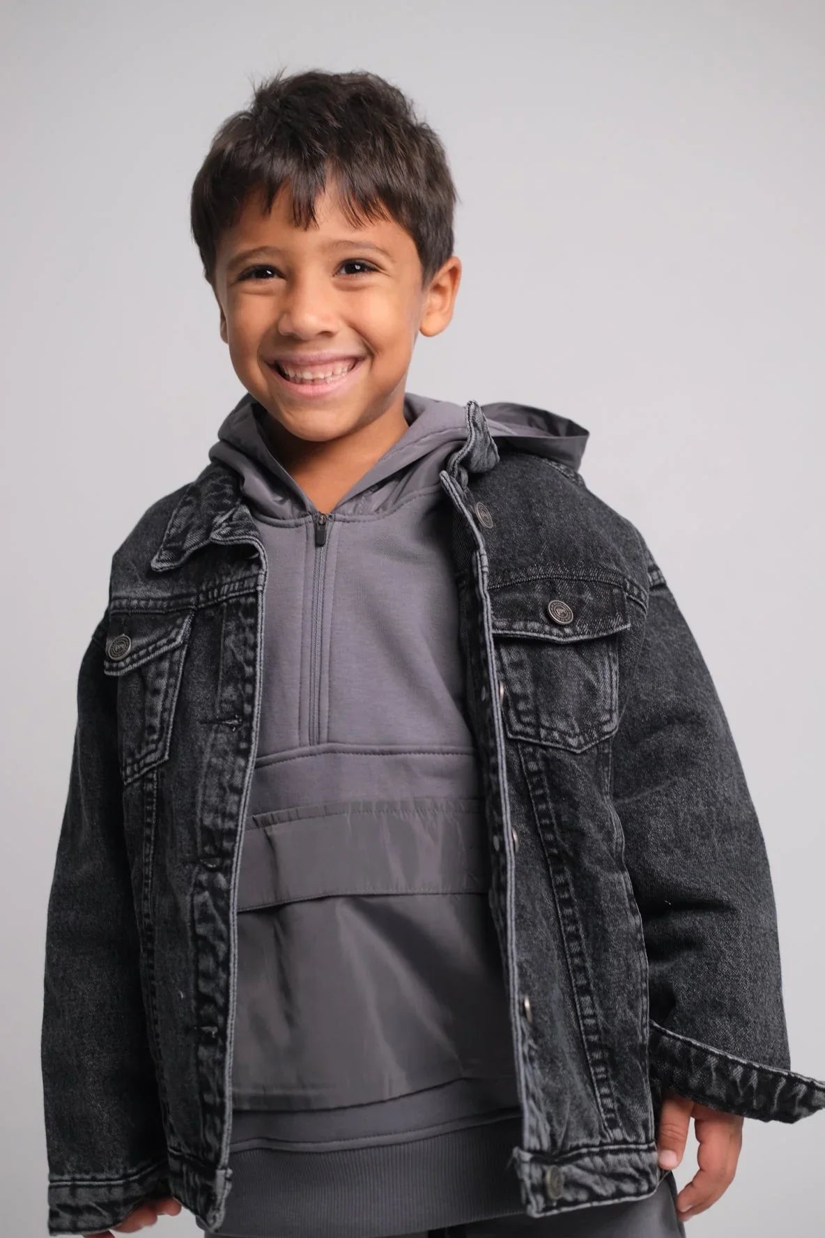 unisex grey long-sleeved jean jacket - playmore