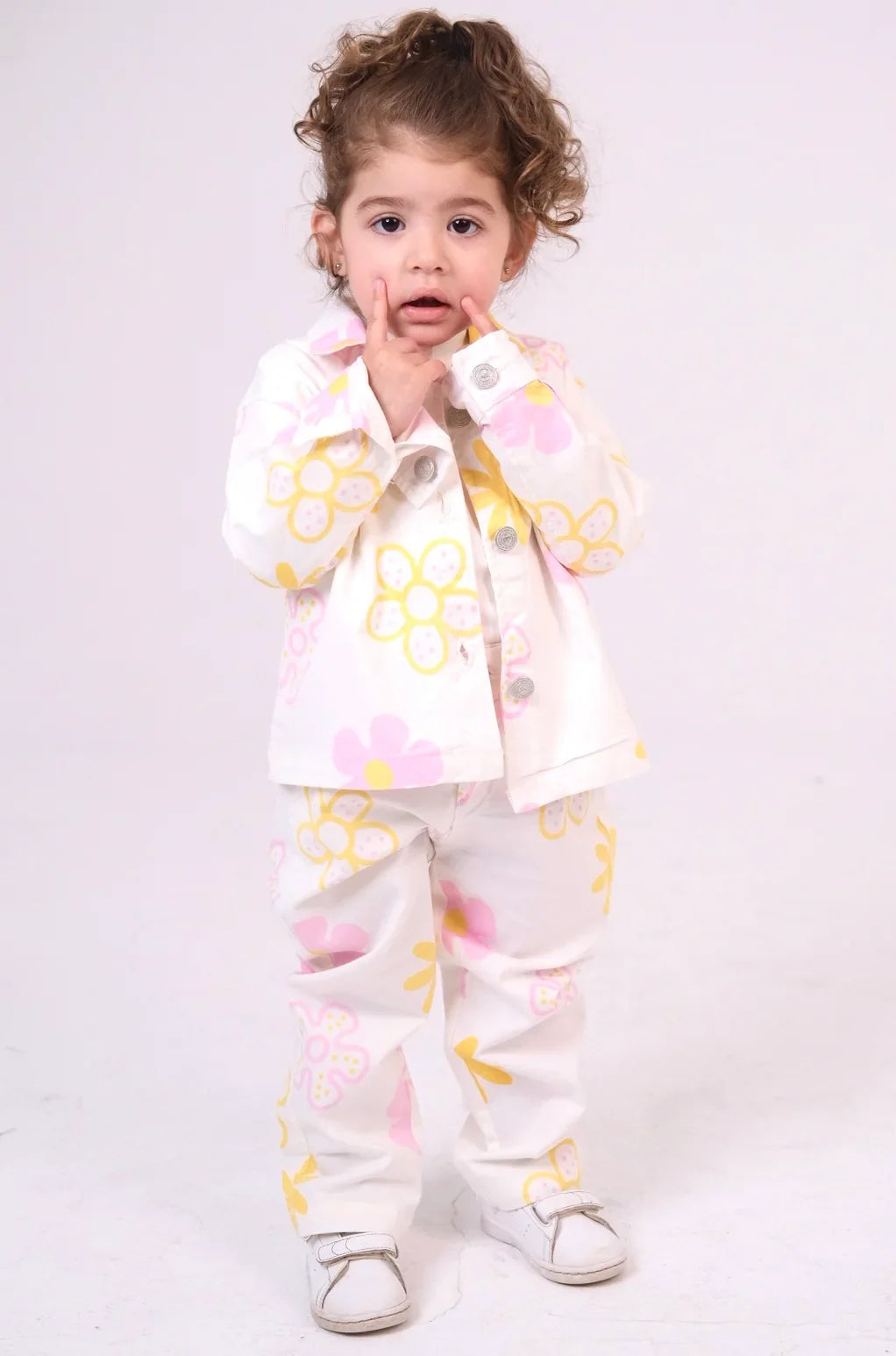 baby girls gabardine pants – offwhite with flowers - playmore