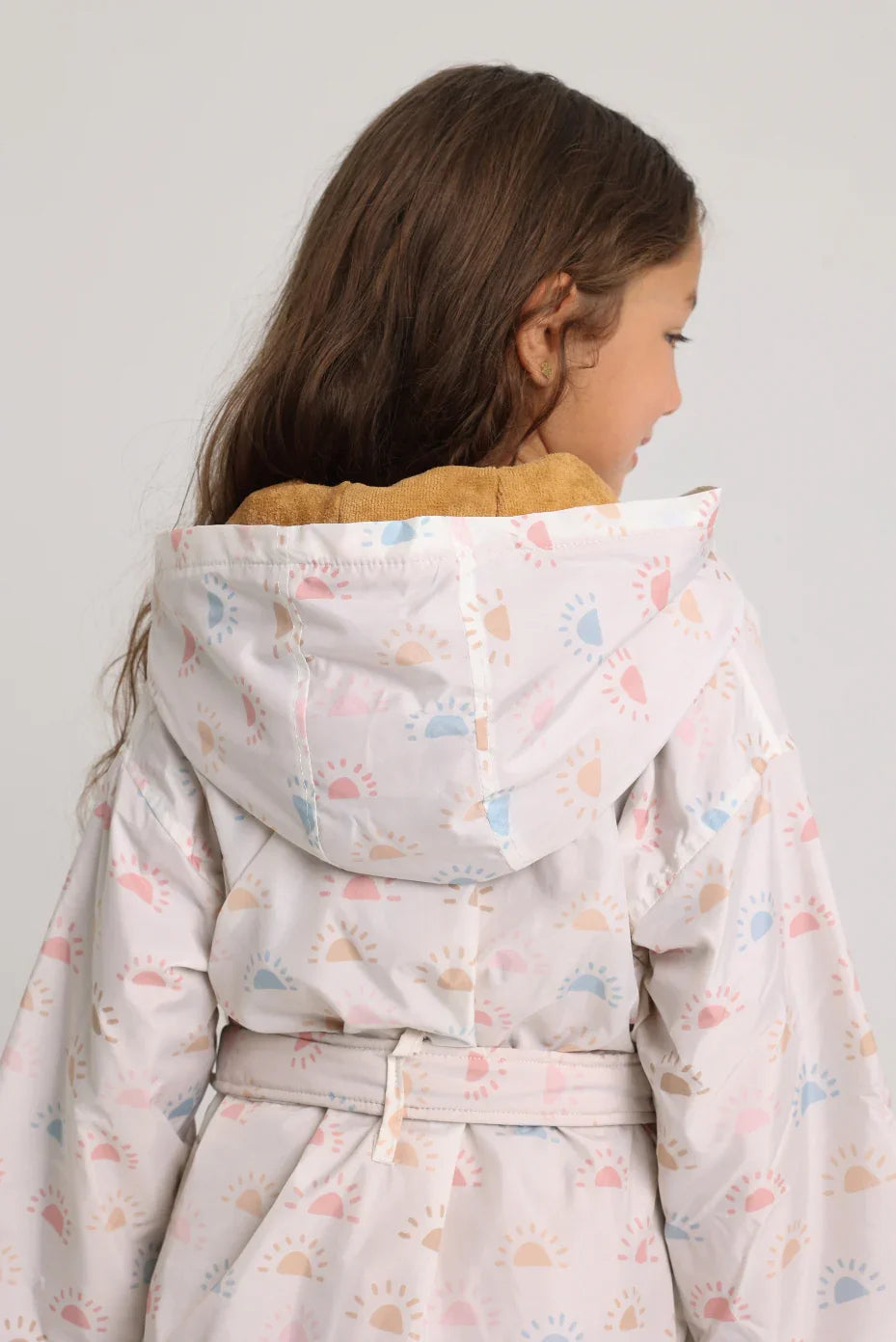 unisex swim robe – offwhite with colorful sun print - playmore