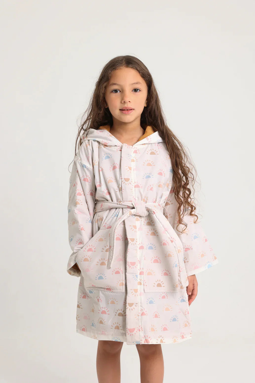 unisex swim robe – offwhite with colorful sun print - playmore