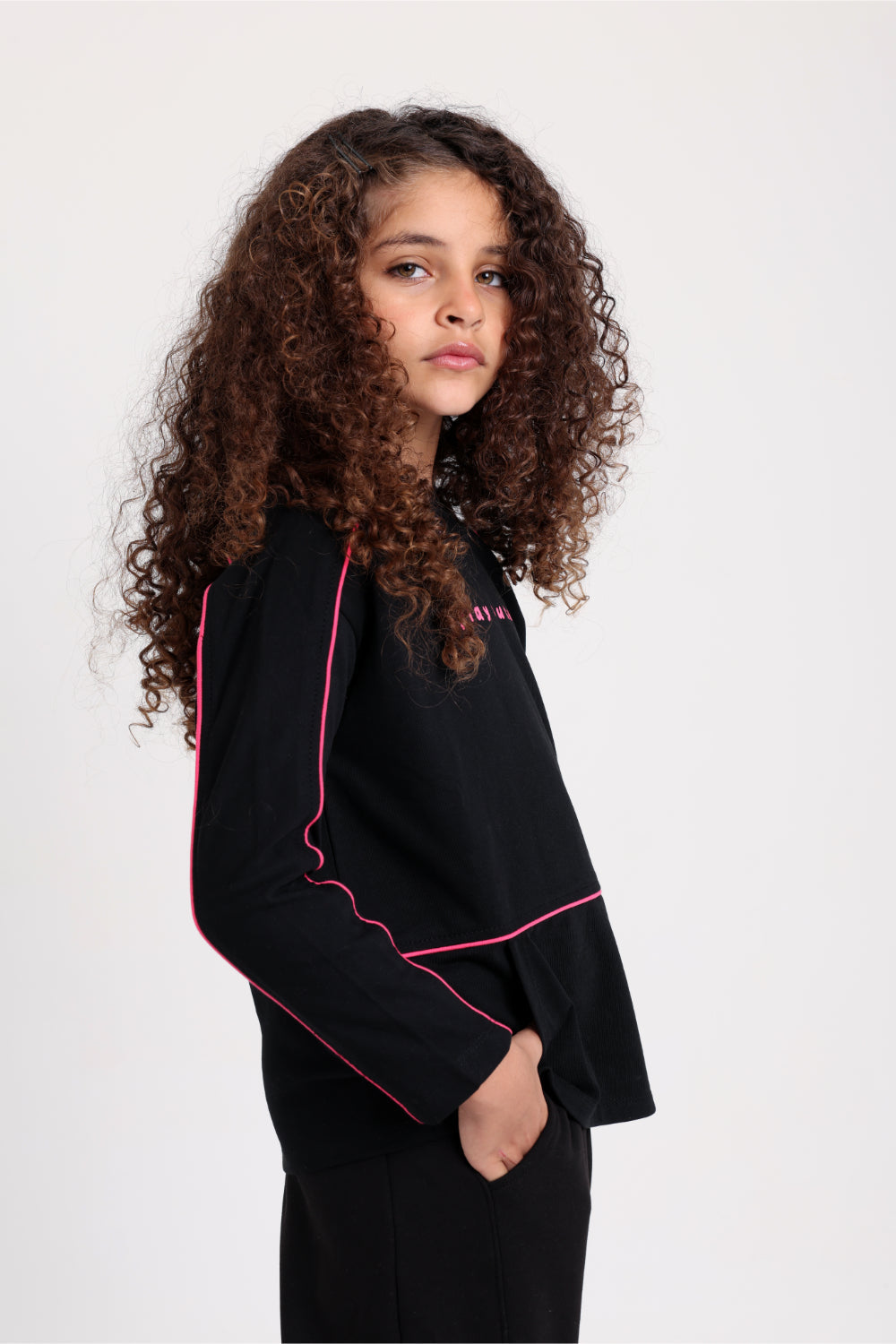 girls cotton t-shirt black with "play couture" print