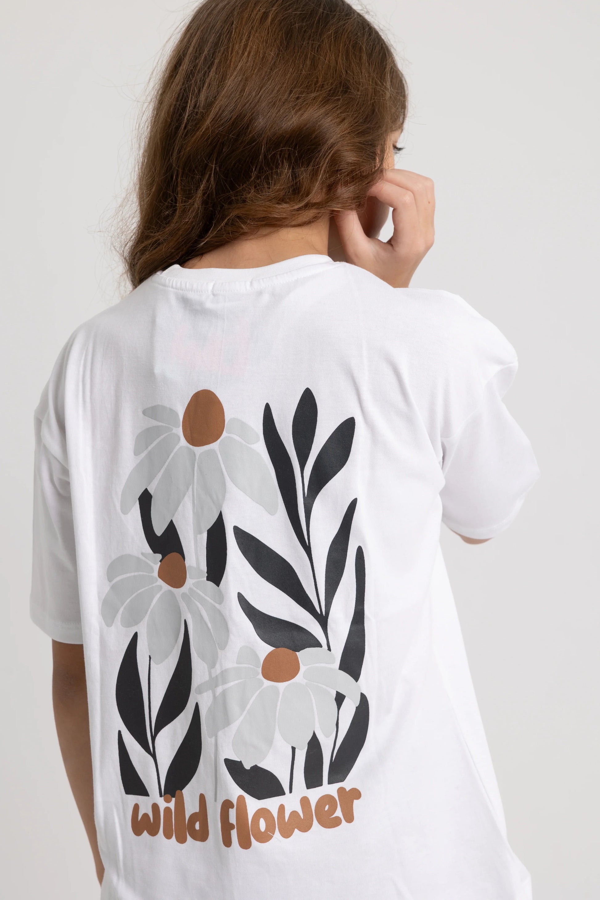 "wild flower" short-sleeved t-shirt – white - playmore