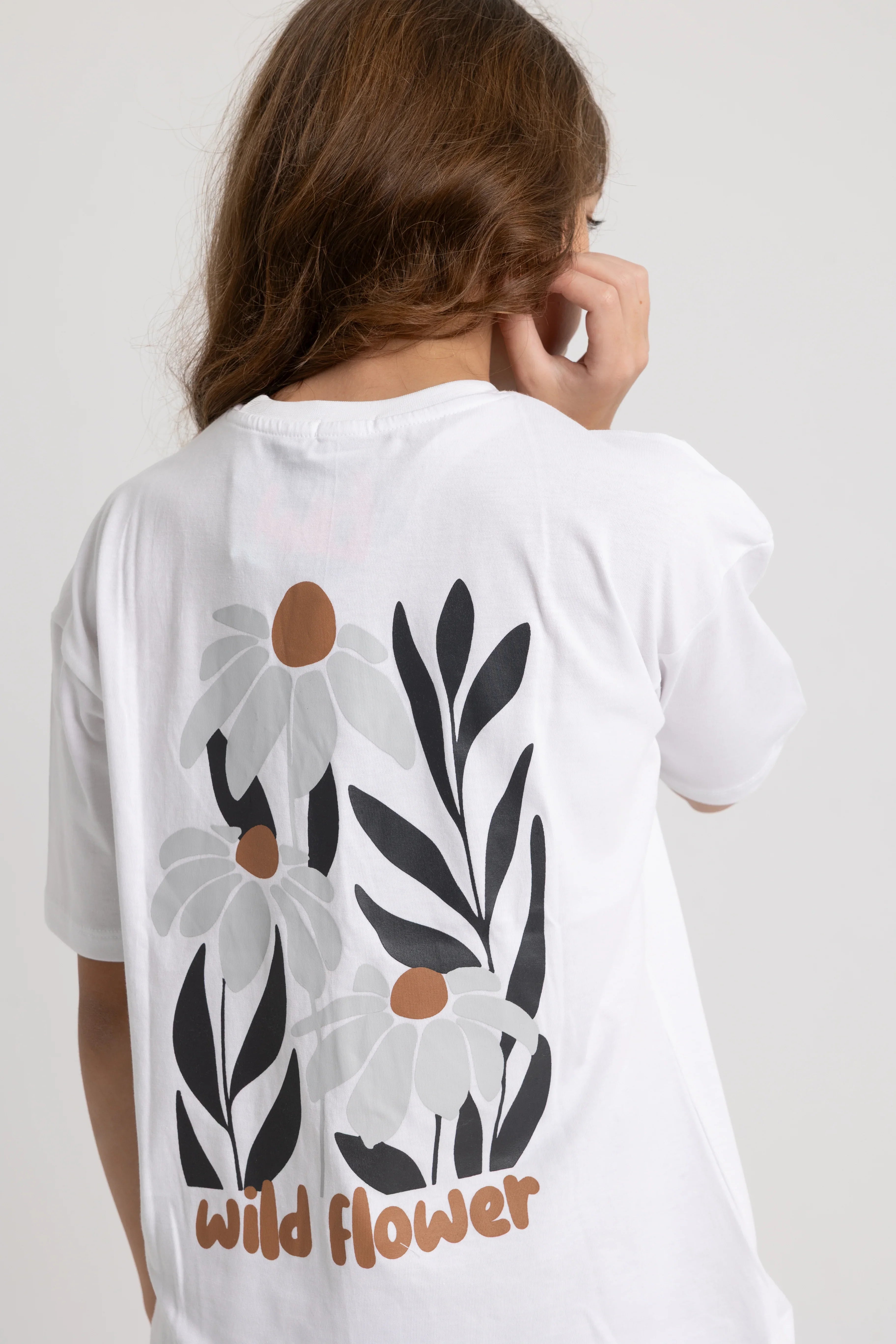 "wild flower" short-sleeved t-shirt – white - playmore